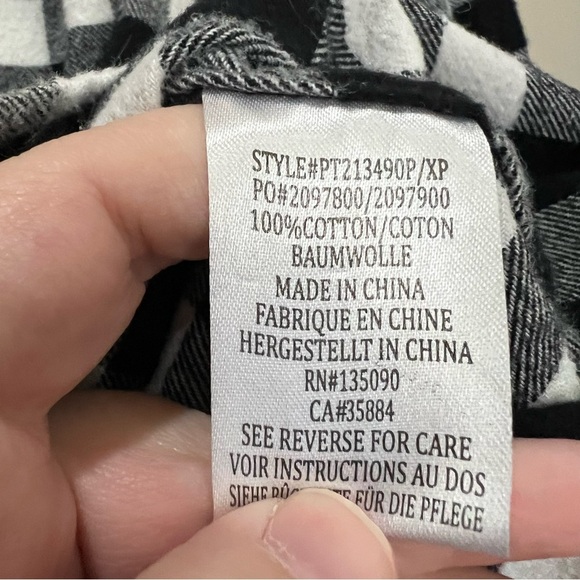 Peloton Women’s XL Black and White Checkered Long Sleeve Button Down Flannel R1 - Picture 6 of 6